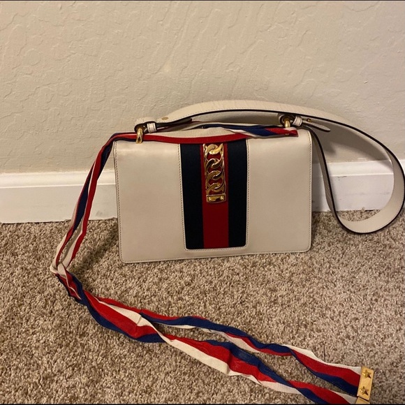 Gucci Purse - Picture 2 of 4